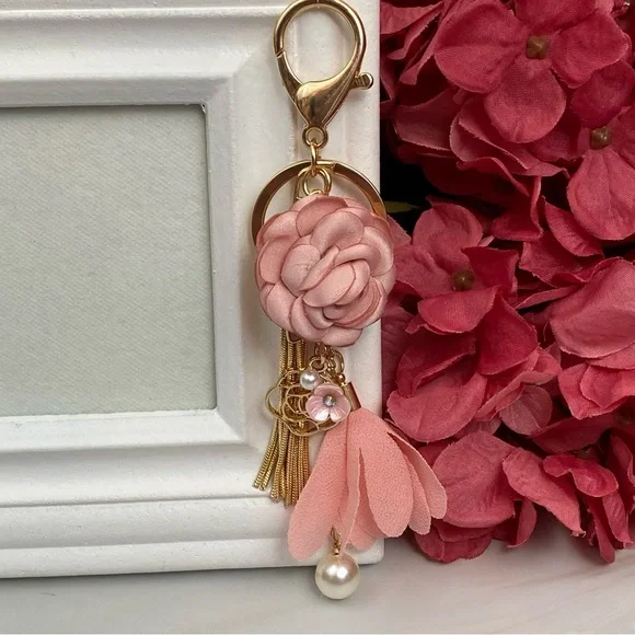Pink Flower Gold Fringe Pearl Keychain Charm - Picture 2 of 13